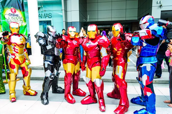 karakter Iron man marvel çizgi roman olarak cosplayer.