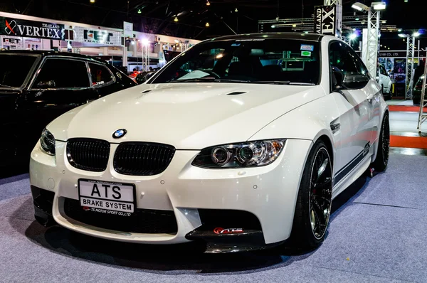 Ekranda bangkok uluslararası auto salon 2013 bmw m6 gran coupe. — Stok fotoğraf