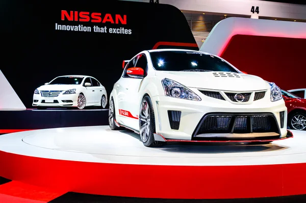 Nissan Pulsar on display at Bangkok International Auto Salon 2013. — Stock Photo, Image