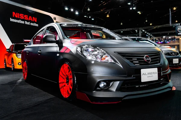 Nissan almera bangkok uluslararası auto salon 2013 ekranda.