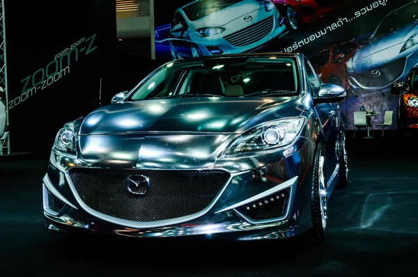 Mazda 3 на выставке в Бангкоке 2013 . — стоковое фото