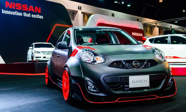 Nissan Mart'ta bangkok uluslararası auto salon 2013 de görüntüleme.