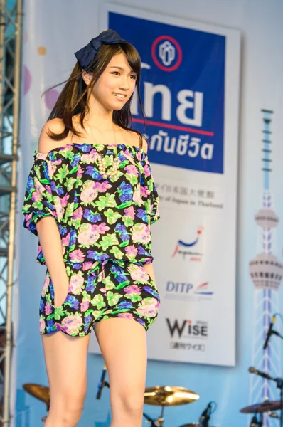 Sfilata di moda giapponese da GIAPPONE in Giappone Festa a Bangkok 2013 . — Foto Stock