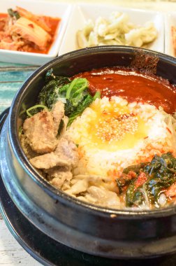 bimbimbap: geleneksel Kore mutfağı yemek. (sebze karışık r