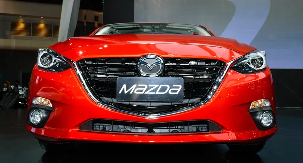 El nuevo compacto deportivo SKYACTIV MAZDA 3 — Foto de Stock