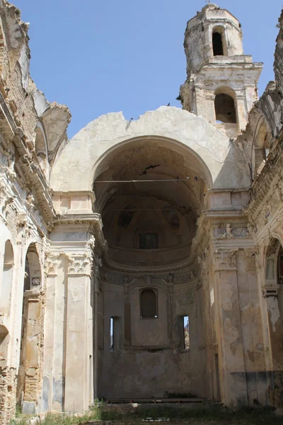 Ruínas de uma igreja velha — Fotografia de Stock