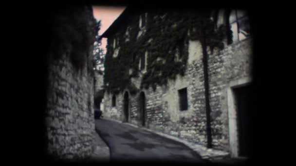 Vintage 8mm. Little street in Assisi — Stock Video