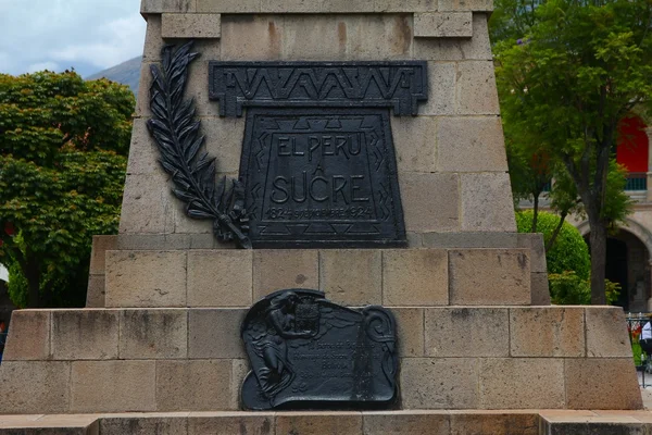Monumento en honor al general Sucre — Foto de Stock