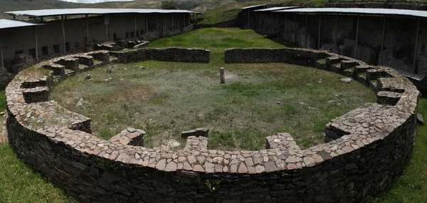 Costruzione rotonda nel sito archeologico di Wari Fotografia Stock