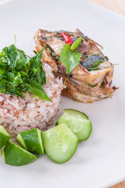 Fesleğen ile uskumru