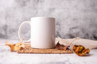 Kahve fincanı modeli, boho ya da mutfak temalı kupa modeli, tarafsız ses tonları. Konsept markalaşma logo veya tasarım için modelleme.