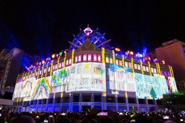 Curitiba Parana Brezilya, Aralık 07. 2019: Avenue Palace 'da Noel süsü.