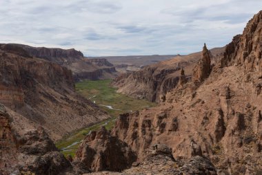 Arjantin 'in Perito Moreno kenti yakınlarındaki Pinturas Nehri Kanyonu.