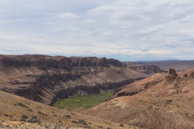 Arjantin 'in Perito Moreno kenti yakınlarındaki Pinturas Nehri Kanyonu.