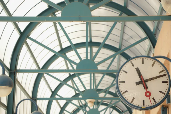 Relojes en la estación — Foto de Stock