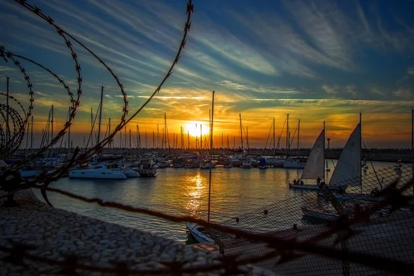 Wieczorem yacht club w Aszdod — Zdjęcie stockowe