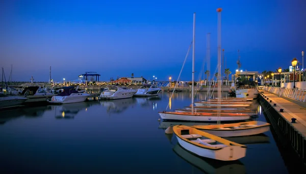 Marina s jachty a čluny v Izraeli. Aškelon. — Stock fotografie