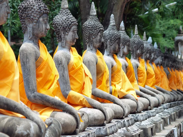 Statua di Buddha a Wat Yai Chai Mongkol- Ayuttaya della Thailandia — Foto Stock