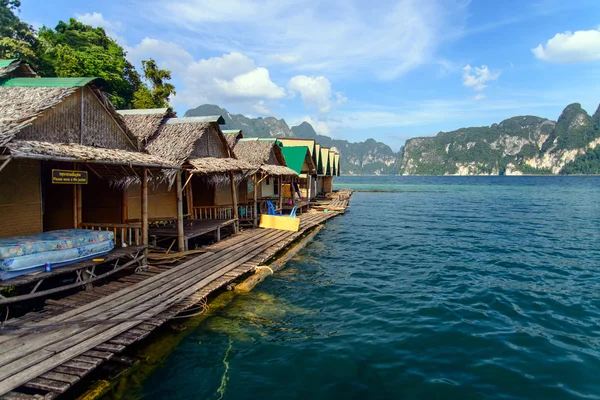 Khao sok Milli Parkı, dağ ve göl Tayland