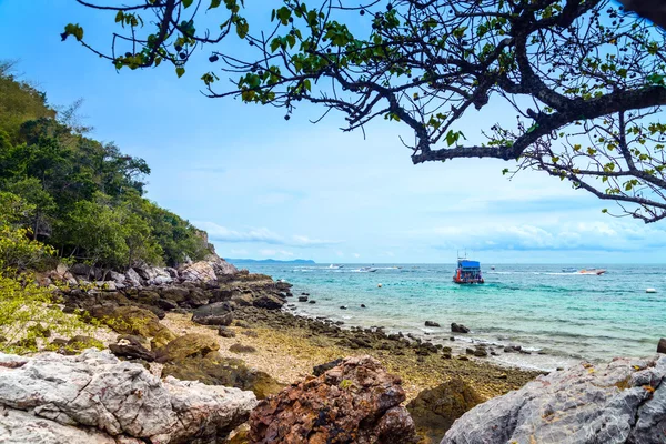 Szene Strand am koh larn, ta yai beach — Stockfoto