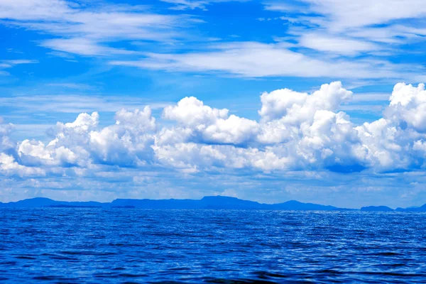 Beautiful blue sky sea view — Stock Photo, Image