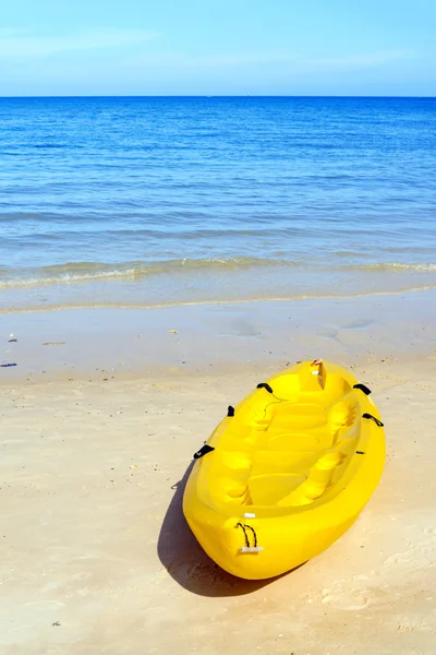 Kajaky na tropické pláži, mu koh samet — Stock fotografie