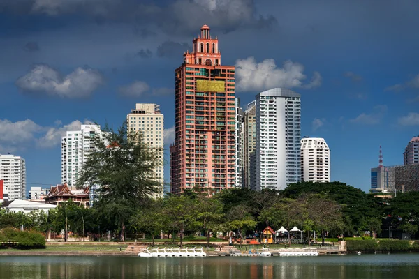 Highrise bâtiment moderne à Bangkok, Thaïlande . — Photo