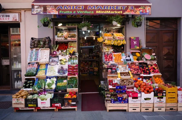 Borgo Val Taro Italy April 2022 Small Local Grocery Store — стоковое фото