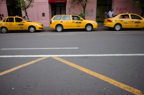 Cordoba Argentina Gennaio 2020 Parcheggio Taxi Municipale Giallo Fila Attesa — Foto Stock