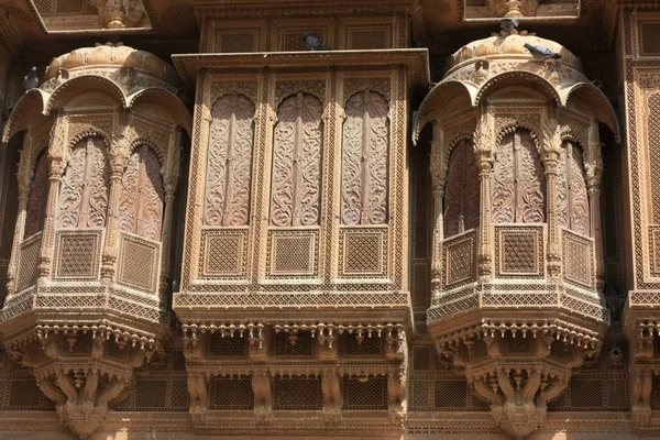 Het platform detail van patwa haveli — Stockfoto