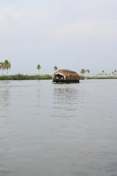 Houseboat on Kerala backwaters — Stock Photo, Image