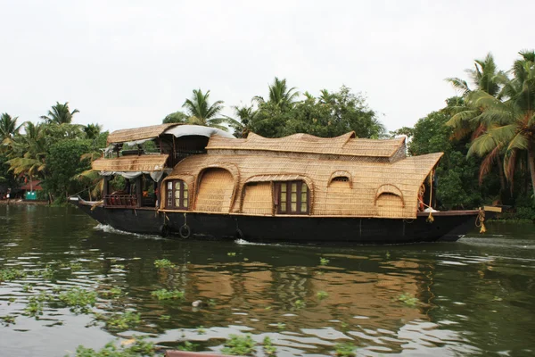 Houseboat on Kerala backwaters — Stock Photo, Image