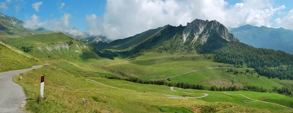 Passo Crocedomini — Foto Stock