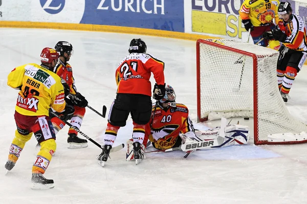 Hockey sobre hielo —  Fotos de Stock