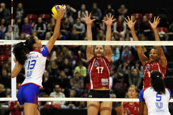 Jogo de voleibol — Fotografia de Stock