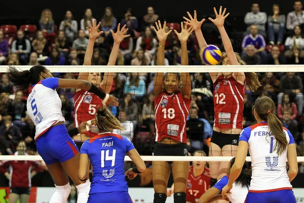 Jogo de voleibol Imagens De Bancos De Imagens