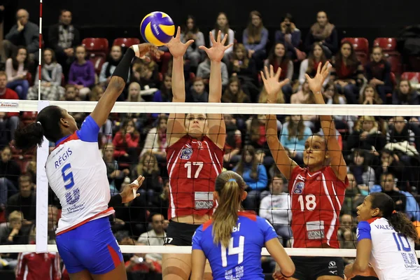 Partita di pallavolo — Foto Stock