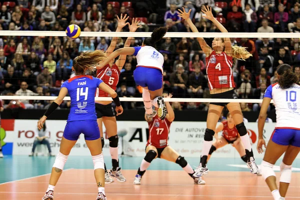 Voleibol juego —  Fotos de Stock