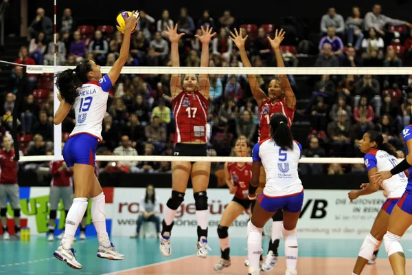 Volleyball game — Stock Photo, Image