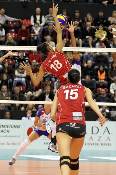 Partita di pallavolo — Foto Stock