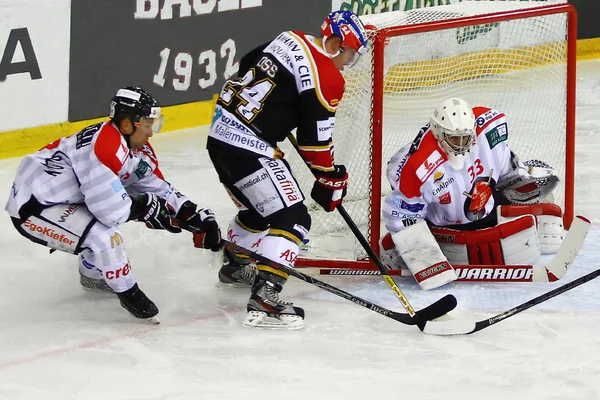 Hockey sobre hielo —  Fotos de Stock