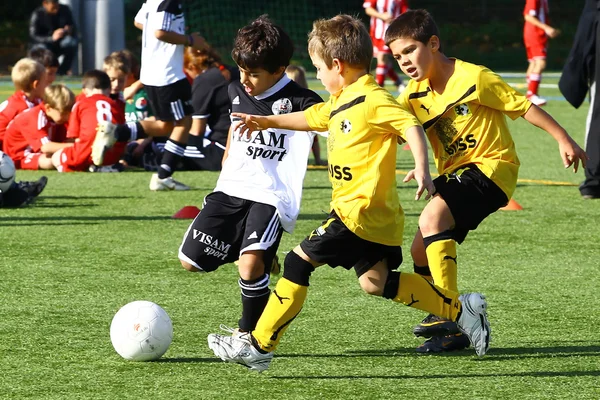 Crianças futebol — Fotografia de Stock