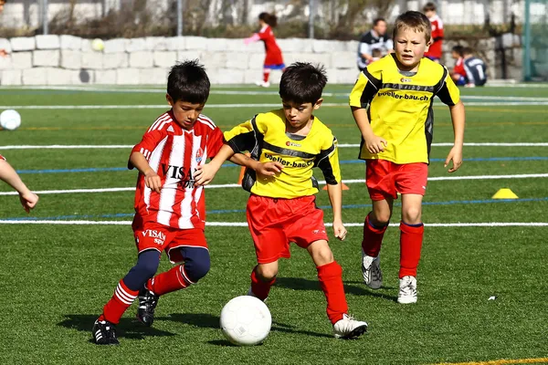 Crianças futebol — Fotografia de Stock
