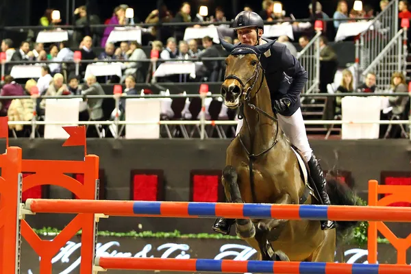 Salto de cavalo — Fotografia de Stock