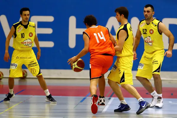 Jogo de basquete — Fotografia de Stock