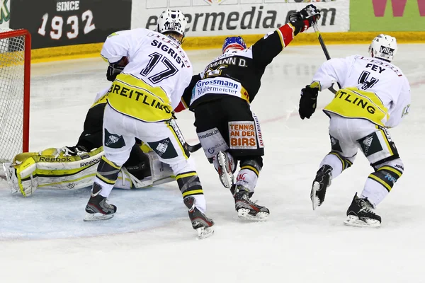 Gioco di hockey su ghiaccio — Foto Stock