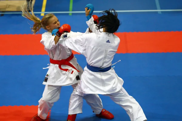 Karate strijders in actie — Stockfoto