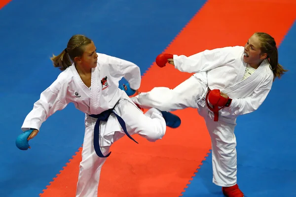 Karate strijders in actie — Stockfoto