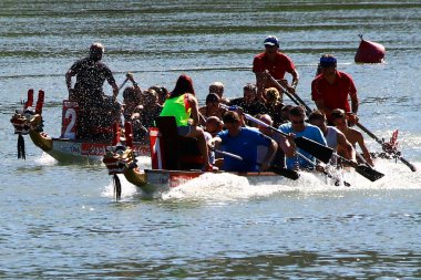 ejderha tekne yarışları