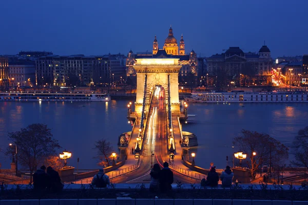 Budapešť a Dunaj během modré hodiny — Stock fotografie